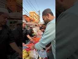 Distributing fruit as a iftar😍Ramadan Mubarak/jaipur #shorts #minivlog #ramadan #ramazan #foodblog
