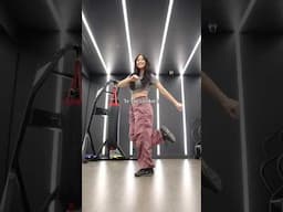 Learn this speed challenge #shuffledance #dance #shuffletutorial #cuttingshapes #edm