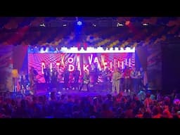 Dennis Jones - Kom Van Dat Dak Af (Live @Ameezing Concert Carnavelske 2025)