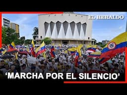 La Plaza de la Paz se tiñó de blanco en solidaridad con Miguel Uribe