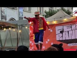 Monkey D. Luffy One Piece Cosplay en la Feria Random de abril 2025