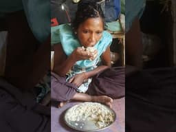 Eating food #food #shots #foodeating #shortvideo #trendingshorts #jheatingshow