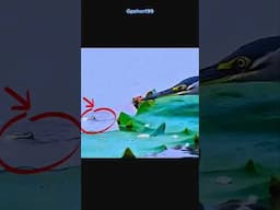 Smart Bird Uses Bait to Catch Fish! 🐦🎣 #shorts #wildlife #animals #nature #birds #SmartBird