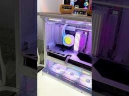 🖥️ Un Gabinete TRIPLE CÁMARA para tu PC!? 🧐