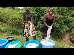 AFRICAN GIRLS WASHING CLOTHES AT THE STREAM IN THE VILLAGE// AFRICAN VILLAGE LIFE