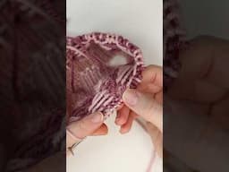 How I Carry the Contrasting Color Yarn on Plain Rounds #knitting #strandedcolorwork