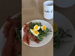 90 Second Poached Eggs #shorts #cooking Hack #youmakeitsimple