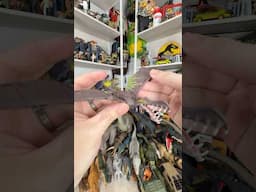 #JurassicUnboxing: Thapunngaka - Jurassic World Chaos Theory | CollectJurassic.com