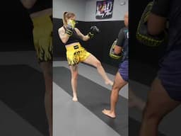 #muaythai #fighter and #champion ARIEL MCGUIRE putting some serious work!