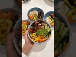 The perfect healthy sushi bowl for picky eaters (chicken salmon or tofu) full recipe below