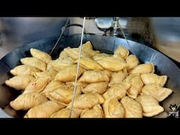 Crispy Delights, Michelin Bib Gourmand-Approved Local Treat| J2 Famous Curry Puff | Singapore Hawker
