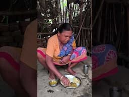 Grandma village style eating hot rice#food #lunch #eatingshow