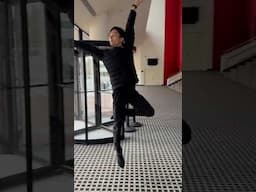 How dancers open the door 🚪⁉️