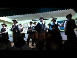 La comparsa Clandestina 2015: "Los caballeros"