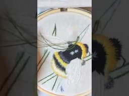 6 years of Betty 🐝 the perfect project for threadpainting beginners🪡 #embroiderykit #embroidery