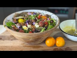 Ensalada con hojas y jitomates del huerto - En vivo