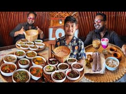 রাখাইন পরিবারের হোটেলে খেলাম পাহাড়ি হাঁস, ইলিশ ভাপা, রাখাইন পিঠা সহ টেবিল ভর্তি খাবার 🤩