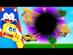 GIANT BLACK HOLE vs SONIC HOUSE
