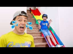 Jason और Alex - एक सुरक्षा-अनुकूल सीढ़ी स्केटिंग साहसिक कार्य | बच्चों के लिए शैक्षिक वीडियो