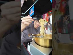 instant noodle cafe in Singapore?!