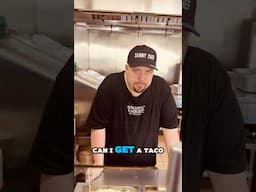GREAT SERVICE⁉️🤣🌮🤐#subscribe #eating #funny #food #shorts