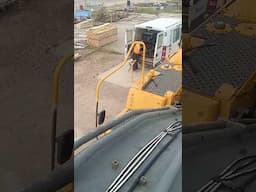 Desmontando botella HIDRAULICA Volvo excavadora 360 mecánica #MecánicaPesada