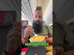 MACARRONES CON QUESO EN EL AVIÓN