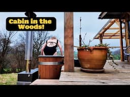 Cosy Cabin Getaway: Hot tubs and Hiking