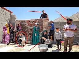 Zahra's Family Helping Ali Saleh's Family with Housework