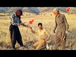 Afshin's nomadic life attempt to work and buy food for Ashkan ❤