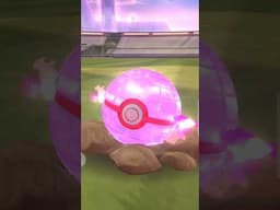Shiny Dynamax Entei Encounter/Le rencontre d'Entei Dynamax Shiny!
