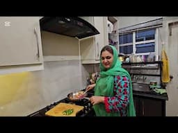 Ami pareshan hui is time se || Aloo k parathe || Chowmien || Shami kabab ko done kia
