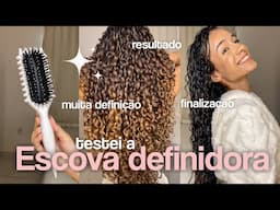 Testei a ESCOVA DEFINIDORA viral 😳: resultado REAL no cabelo cacheado!