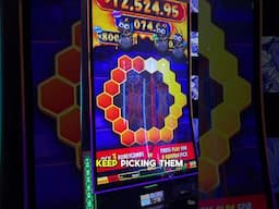 CAPTION THIS NON GAMBLER MOMENT #casino #vegas #slot