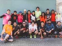 husky running crew maraton 2016