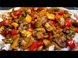 Reis mit Gemüse und Pilzen in einer Bratpfanne. Einfach und unglaublich lecker! TOP 2 Rezepte!