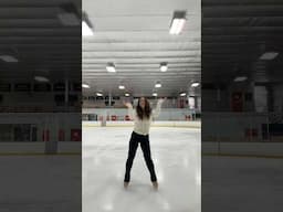 we GROOVING!!! #iceskating #shorts #iceskater