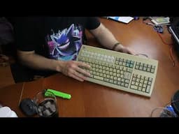 Unboxing a vintage Casio S-1316RKBJ2 keyboard!