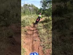 Yamaha vs Honda on Single Track  #dirtbikeadventures