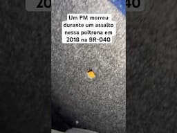 3 marcas de tiro na minha poltrona do Real Expresso 1441 ￼