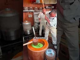 How is Japanese Mochi Made?