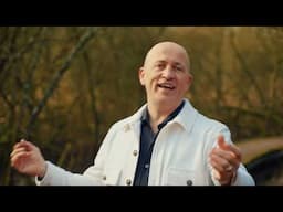 William Burg - Huilen Doe Ik Wel Alleen (officiële videoclip)