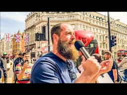 Worthy, worthy, worthy is the Lamb of God! | Oxford Circus | London, UK