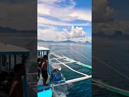 Cruising through Dumaran Channel