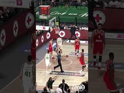 Jerian with the tough and-1 in a performance to remember! 🔥