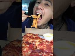 Sloppy Dominos Pizza 🍕 #eatingpizza #foodie