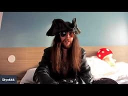 Thursday LIVE! Vampirate News and Bantz