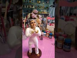 Escultura é construída por etapas