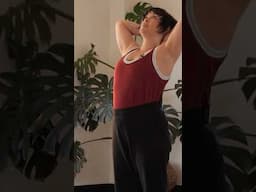 Feel good 3min standing stretch reset 🧘🏻‍♀️🌸 #yogaflow #yogaroutine #energise #reset #movementbreak