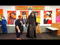 SPIRIT HALLOWEEN THE COLLECTOR ANIMATRONIC UNBOXING AND SETUP